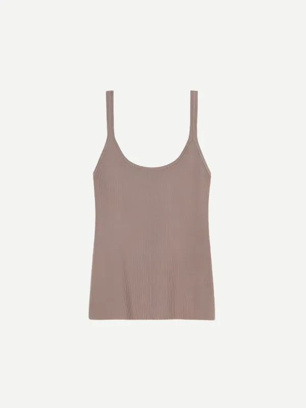 Verna Tank in Acorn
