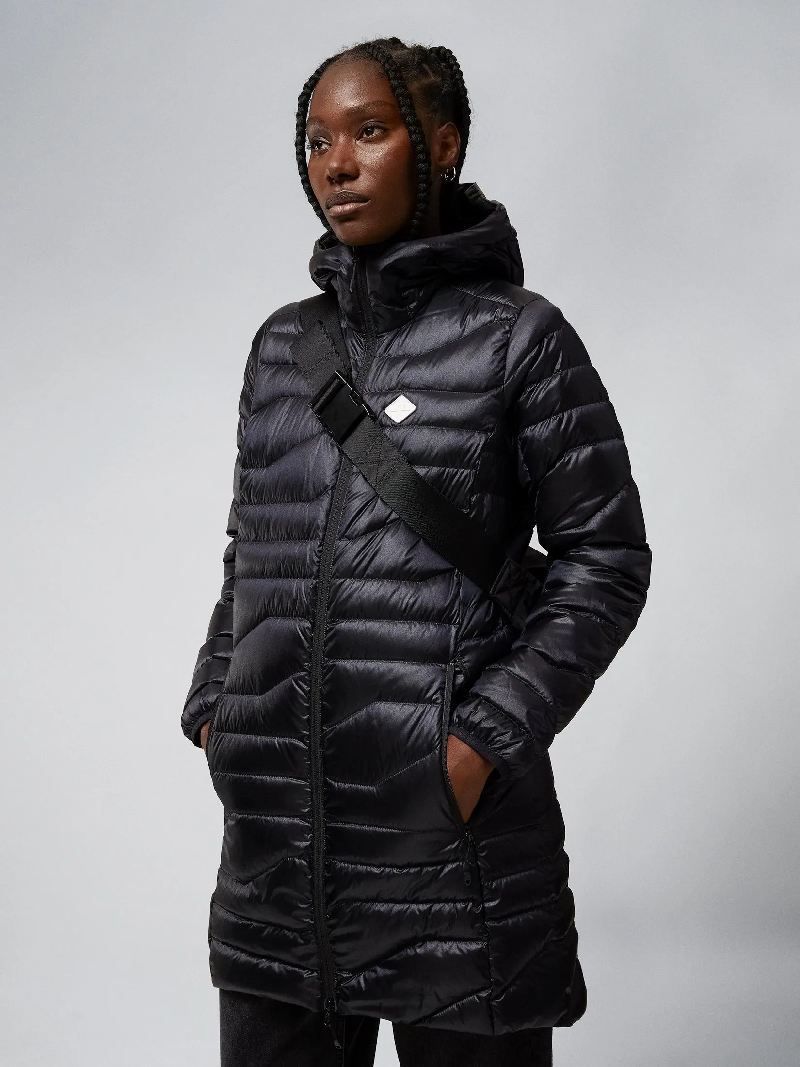 W Cliff Light Down Parka / Black